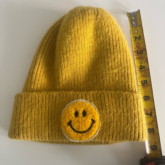 Smiley face yellow beanie - Picture 7 of 7